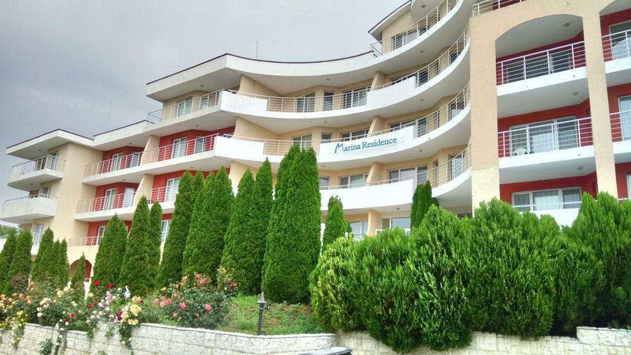 Marina Residence Complex Kavarna Buitenkant foto