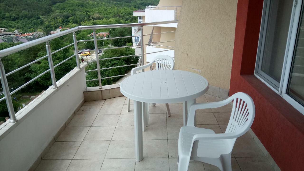 Marina Residence Complex Kavarna Buitenkant foto